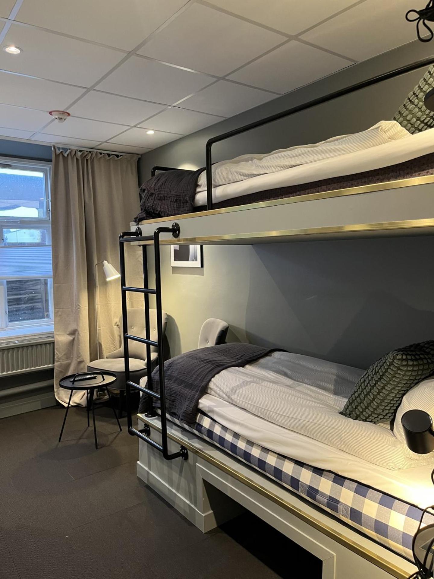 מוטלה Hotell Carl Friman מראה חיצוני תמונה