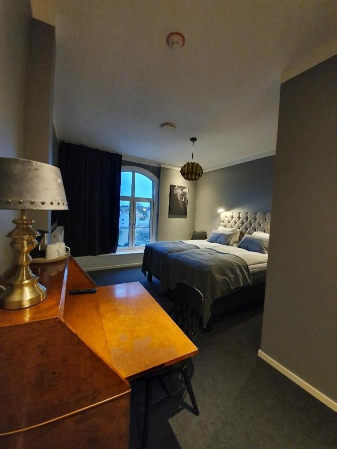 מוטלה Hotell Carl Friman מראה חיצוני תמונה